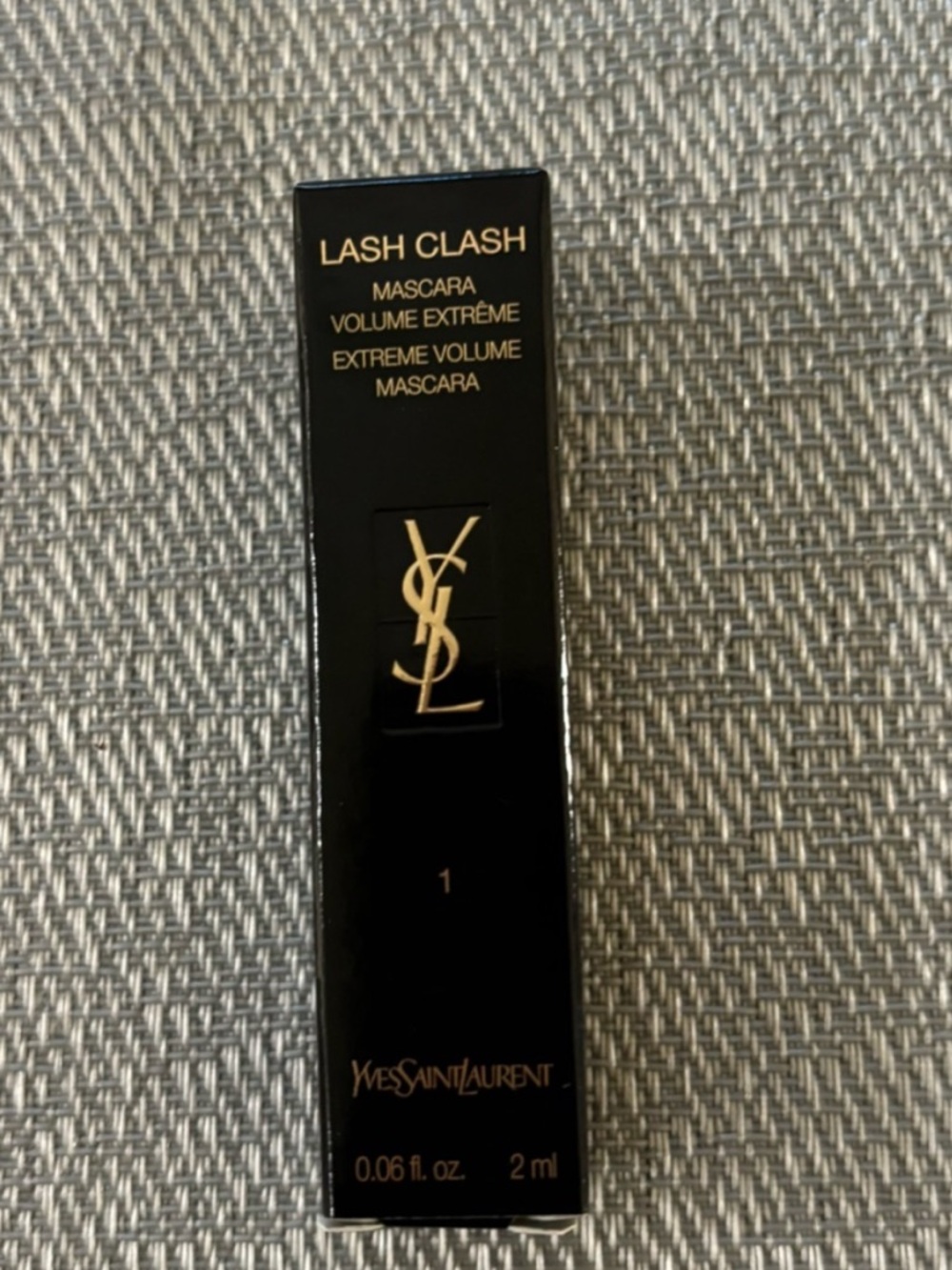 Yves Saint Laurent Black and Gold Lash Clash Mascara travel size